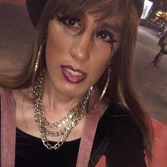 Meet your Posher, Shea Coco - Picture 1 of 1